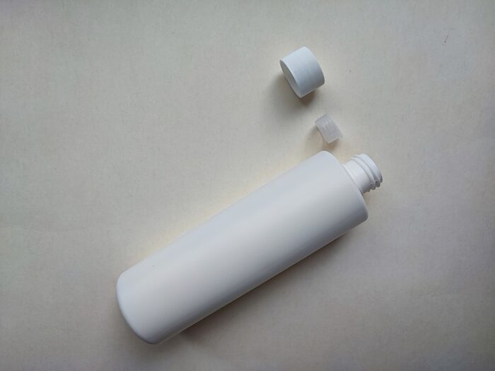 250 мл/24 мм Циліндр білий HDPE флакон з вставка + біла кришка 24/410