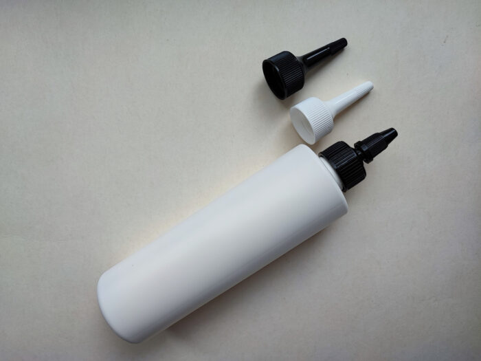 250 мл/24 мм Циліндр білий HDPE флакон з чорним коротким носиком 24/410 - Зображення 5