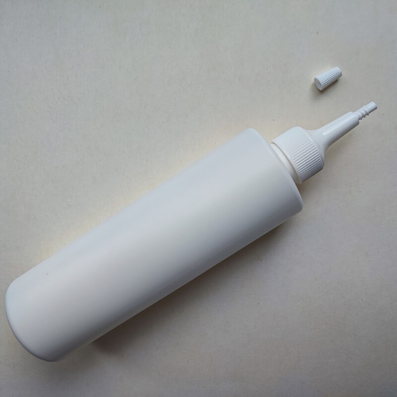 250 мл/24 мм Циліндр білий HDPE флакон з білим довгим носиком 24/410