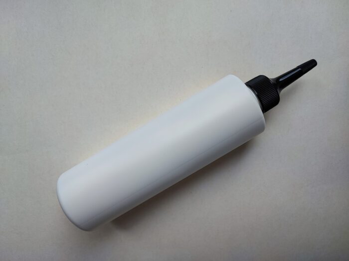 250 мл/24 мм Циліндр білий HDPE флакон з чорним довгим носиком 24/410 - Зображення 2