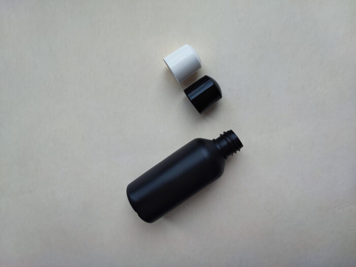 50 мл HDPE Круглий чорний флакон з пластиковою гладкою чорною кришкою 18/410 - Зображення 3