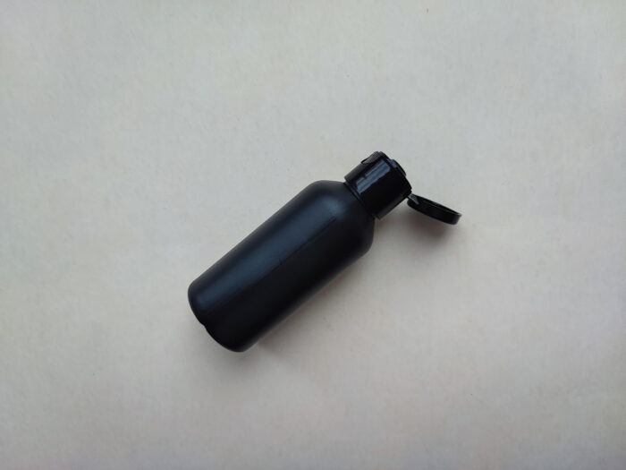 50 мл Круглий чорний HDPE флакон з кришкою фліп-топ чорний 18/410