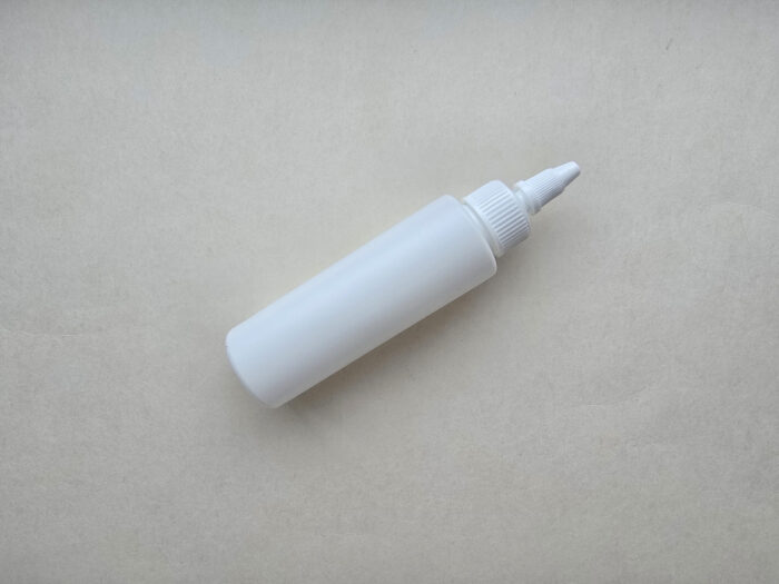 100 мл/24 мм Циліндр білий HDPE флакон з білим коротким носиком 24/410